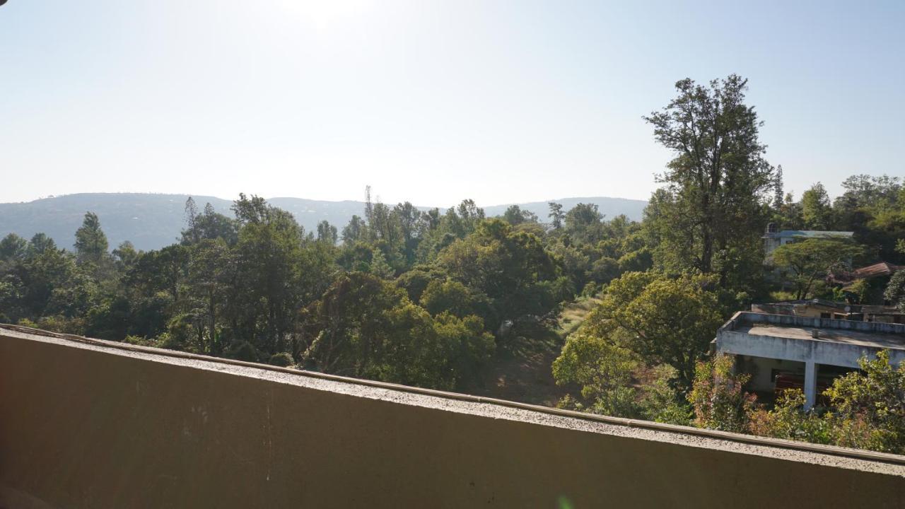 The Paramount Hotel, Panchgani Mahabaleshwar Εξωτερικό φωτογραφία