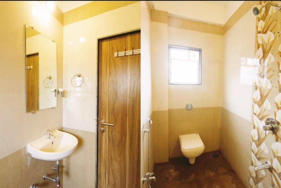 The Paramount Hotel, Panchgani Mahabaleshwar Εξωτερικό φωτογραφία